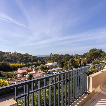 Superbe T3 Vue Mer Avec Piscine * Saint-Raphaël