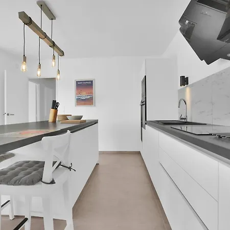 Superbe T3 Vue Mer Avec Piscine