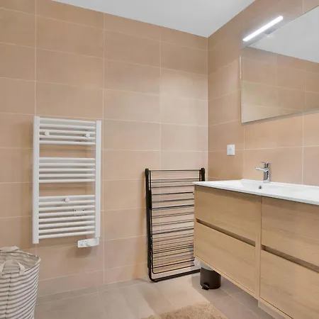 Superbe T3 Vue Mer Avec Piscine Appartement *