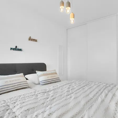 Appartement Superbe T3 Vue Mer Avec Piscine Saint-Raphaël