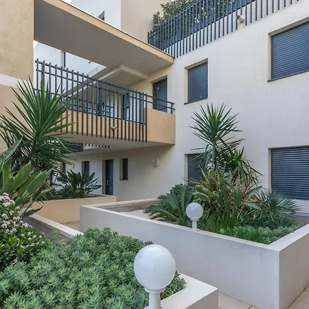 Superbe T3 Vue Mer Avec Piscine